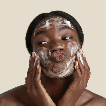 White Therapy + Lightening Exfoliating Purifying Face Gel 